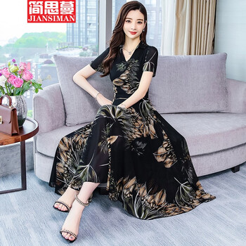 氣質(zhì)蕾絲裙，為你的優(yōu)雅加分