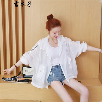 修身系帶風(fēng)衣，微胖女神的標(biāo)配