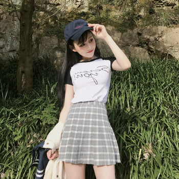高腰半身短裙，打造浪漫女神