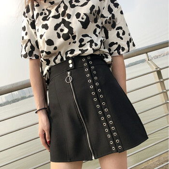 高腰半身裙，塑造曼妙曲線(xiàn)