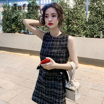 明星小黑裙