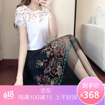 百變?cè)煨?，純色連衣裙更吸睛