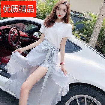 寬松半身裙，打造優(yōu)雅小臉
