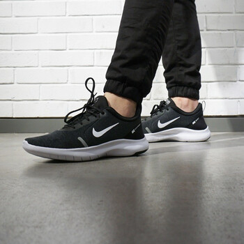 耐克(Nike)跑步鞋春季新款A(yù)J5900-013 