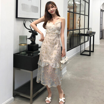 穿對(duì)蕾絲裙，讓你秒變女神