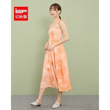 復(fù)古絲絨連衣裙，打造優(yōu)雅小仙女