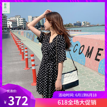 微胖妹子的小心機，純色連衣裙