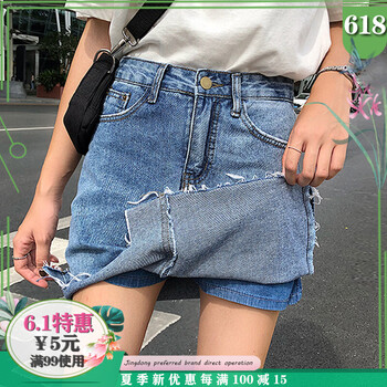 修身短裙，打造性感女神