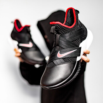 NIKE籃球鞋AO4053-001 戰(zhàn)士12 43.5