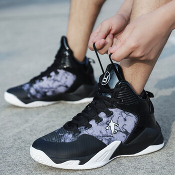 雄獅公牛（XIONGSHIGONGNIU）籃球鞋黑色 