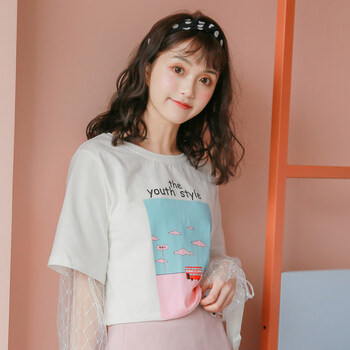 簡(jiǎn)約條紋短袖，打造清爽小仙女