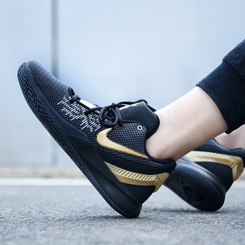 耐克（NIKE）籃球鞋AO4438-002歐文5代簡版黑金配色 