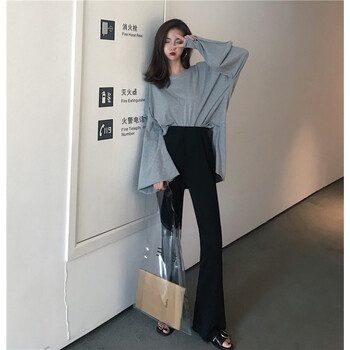 時尚印花連衣裙，打造優(yōu)雅女神