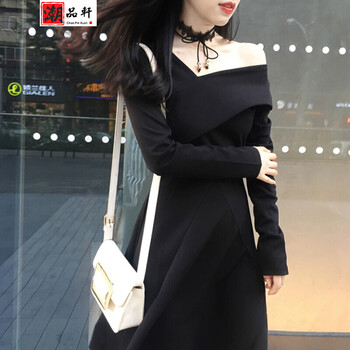 時(shí)尚寬松長(zhǎng)裙，打造優(yōu)雅小仙女