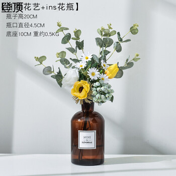 精致家居擺件，打造溫馨客廳氛圍