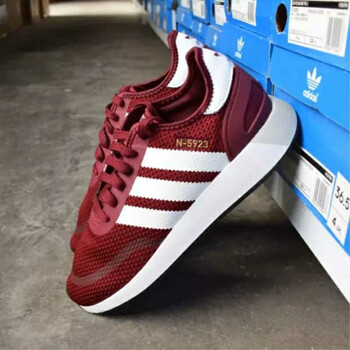 Adidas跑步鞋DB0960  41