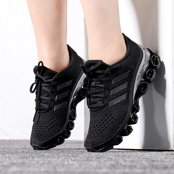 阿迪達斯（Adidas）跑步鞋EH0790/microbounce 