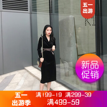 時尚小黑裙，打造優(yōu)雅女王范