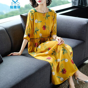 儒雅琪（RUYAQI） 碎花 拼接，印花，蝴蝶結(jié)，立體裝飾 連衣裙