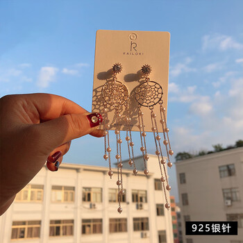 優(yōu)雅流蘇耳飾，讓你賺足回頭率