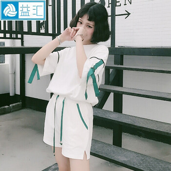 九分喇叭褲，讓你的美腿更簡單