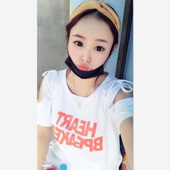 百搭圓領短袖，微胖妹子的福音