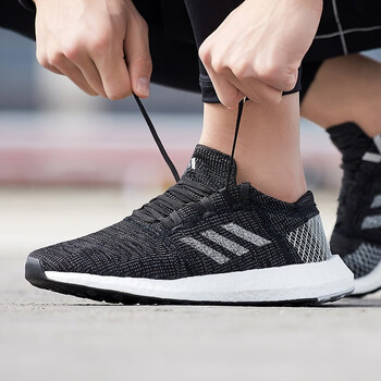阿迪達(dá)斯（Adidas）跑步鞋B37803黑色/灰色 