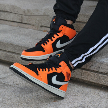 耐克（NIKE）籃球鞋554724-062 AJ1小扣碎 男 