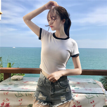 圓領(lǐng)短袖，微胖妹子的好幫手