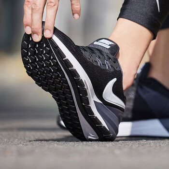 耐克（NIKE）跑步鞋AA1636-002/熱賣款 