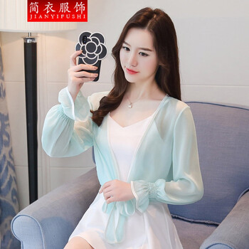 歐美風(fēng)，寬松外套為你加分