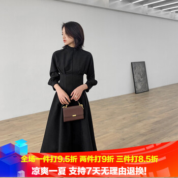 減齡小黑裙，讓你賺足回頭率