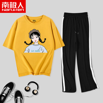 寬松短袖，打造時(shí)尚女神