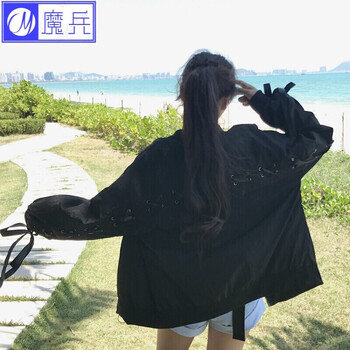 時尚翻領(lǐng)長袖外套，打造精致小臉