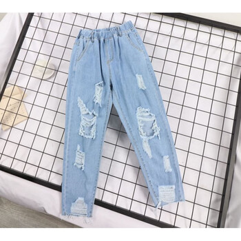 破洞牛仔褲，穿出你的青春活力感