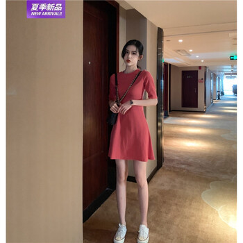 純色雪紡裙，打造優(yōu)雅小仙女范