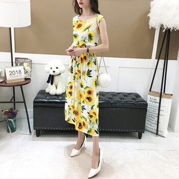 純色長(cháng)裙，微胖女神的氣質(zhì)之選