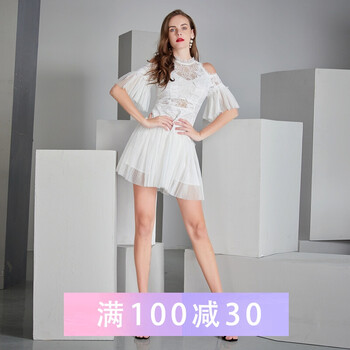 簡(jiǎn)約碎花連衣裙，打造性感女神