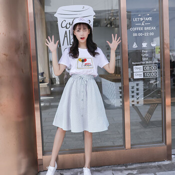 清新蕾絲裙，打造優(yōu)雅女神