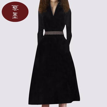 純色連衣裙，讓你做優(yōu)雅女神范