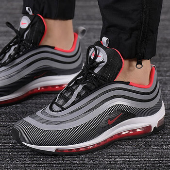 耐克（NIKE）跑步鞋918356-010/經(jīng)典款 
