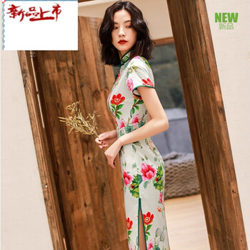 時尚條紋連衣裙，打造優(yōu)雅生活