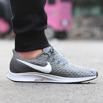 耐克(Nike)跑步鞋飛馬35/淺灰942851-005 