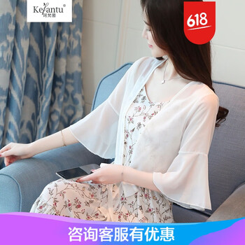 翻領(lǐng)風(fēng)衣，微胖女神的標(biāo)配