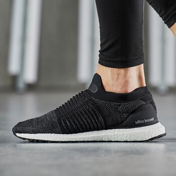 阿迪達斯（Adidas）跑步鞋BB6311黑灰 
