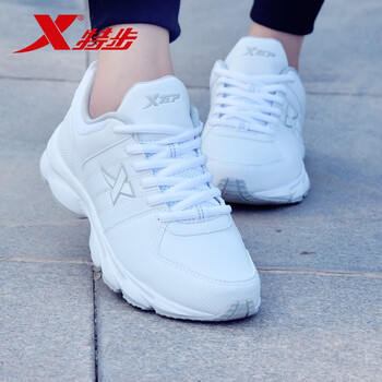 皮面復(fù)古女鞋子