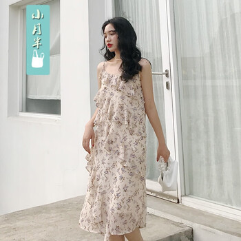 一字肩長裙，夏日海邊度假風