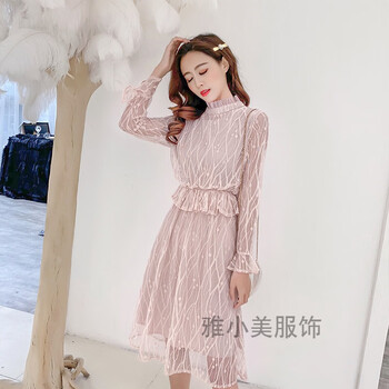 純色雪紡連衣裙，打造優(yōu)雅小蠻腰