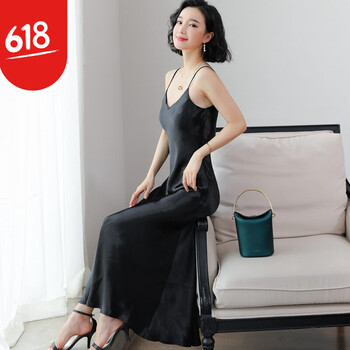 純色蕾絲裙，打造優(yōu)雅小仙女