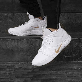 耐克（NIKE）籃球鞋AO4438-102 凱爾特人 42